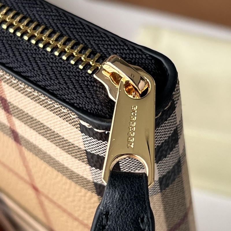 Bv*b*rry wallets